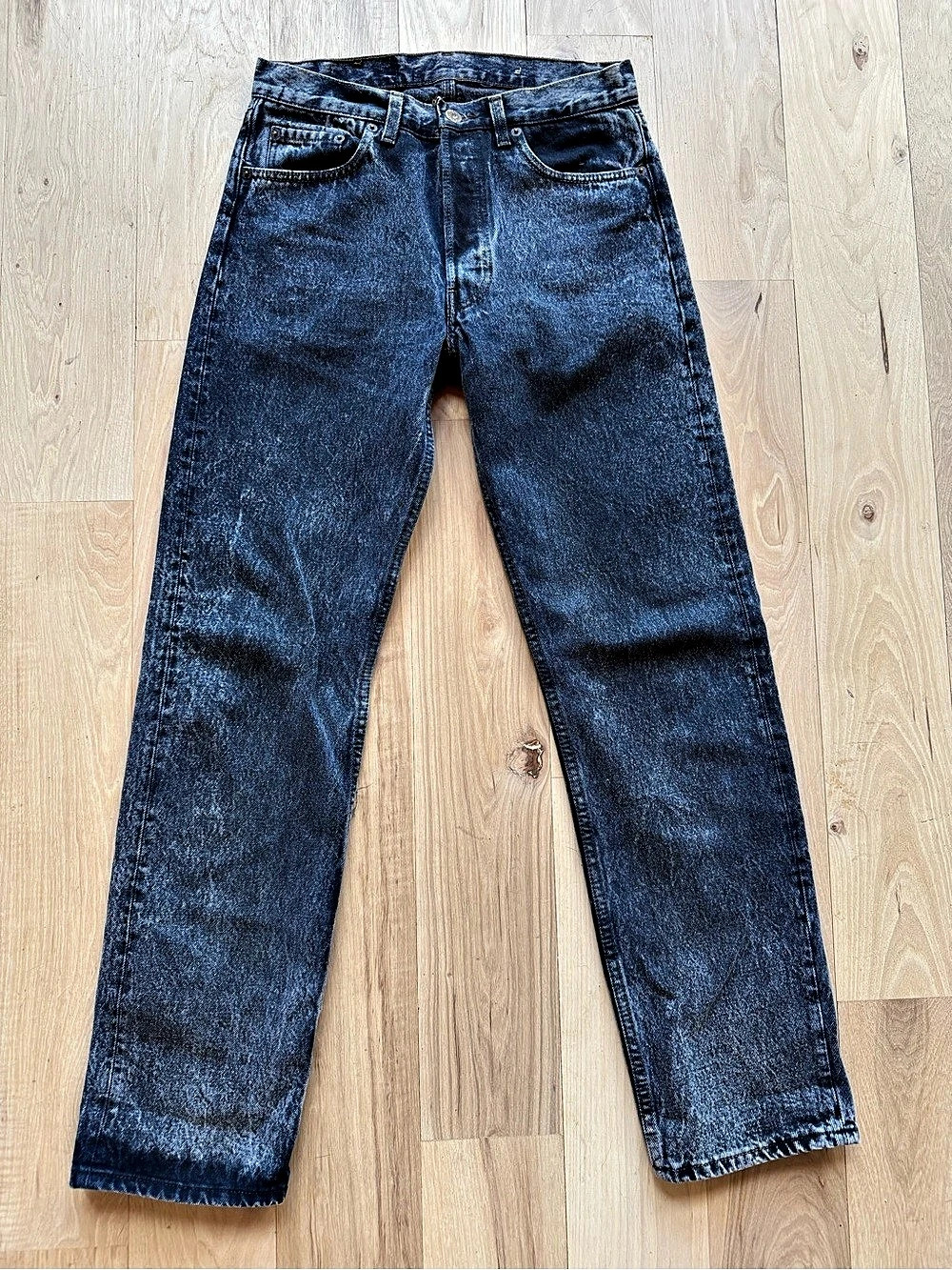 Vintage made in USA Levi's 501 Straight Leg Jeans Waist 34 faded black acid wash